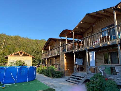 Фотографии гостевого дома
Лесной Дворик