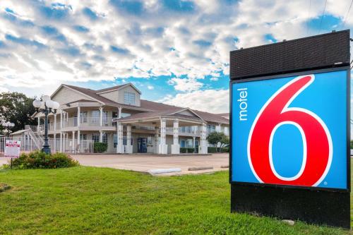 Фотография гостиницы Motel 6-Waxahachie, TX