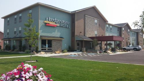 Фотография гостиницы Ledgestone Hotel Billings