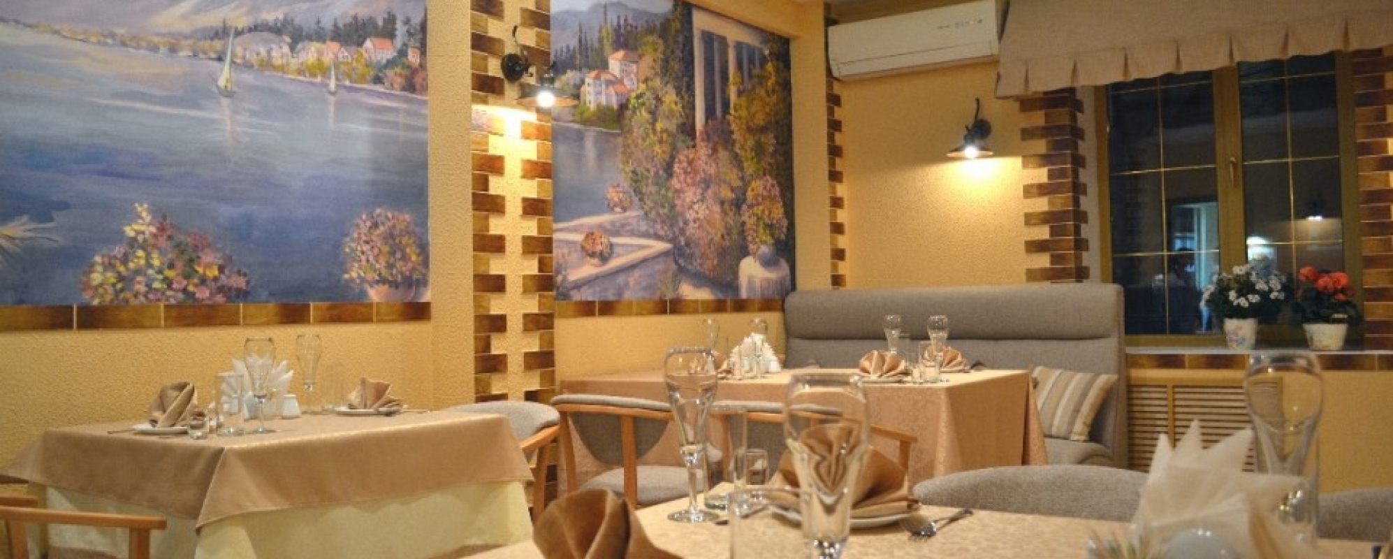 Фотографии кафе
Дворик