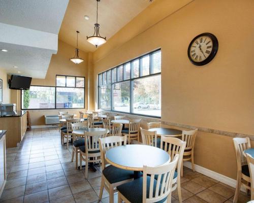 Фотография мотеля MorningGlory Inn & Suites