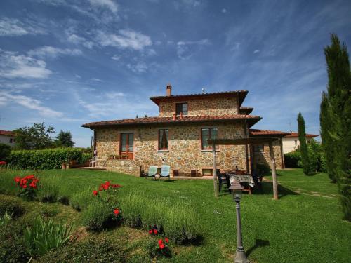 Фотографии гостевого дома 
            Blissful Cottage in Lucignano with Shared Swimming Pool