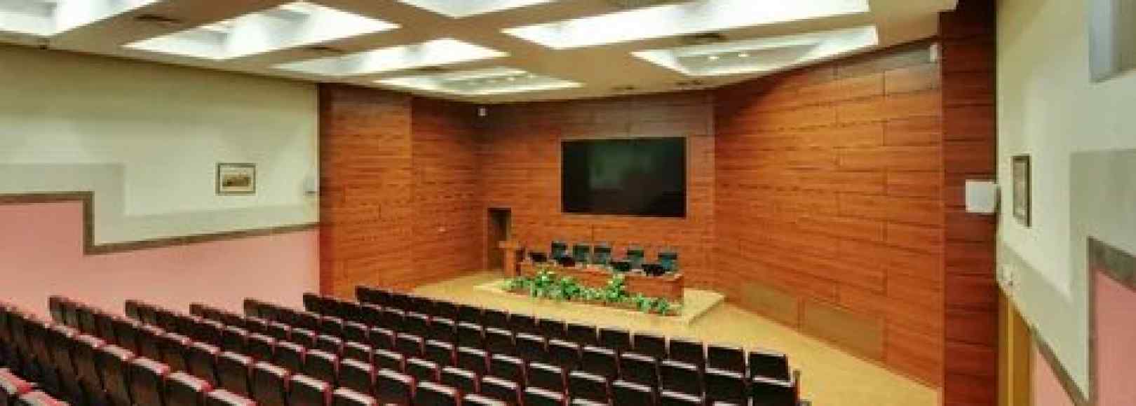 Фотография конференц-зала Конгресс-центр Первого МГМУ имени И. М. Сеченова Зал Пирогов