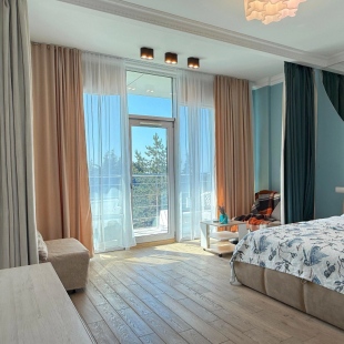 Фотография квартиры Апартаменты Аквамарин с бассейном и балконом N205