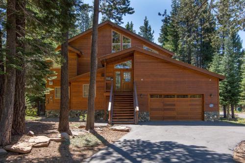 Фотографии гостевого дома 
            Hansel Haven by Tahoe Truckee Vacation Properties