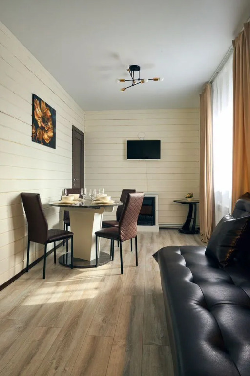 Фотография Коттеджа Частный дом Трехкомнатные в Таунхаусе на Казамазова, 157