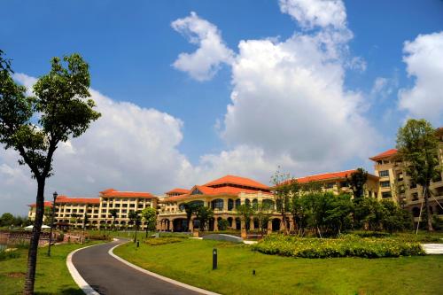 Фотография гостиницы Your World International Conference Centre