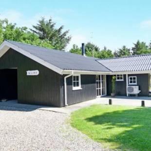 Фотографии гостевого дома 
            Four-Bedroom Holiday home in Blåvand 41