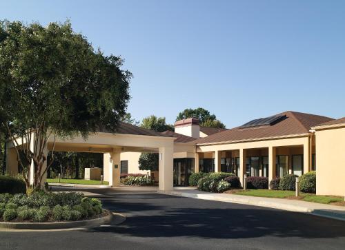 Фотография гостиницы Courtyard Atlanta Norcross/Peachtree Corners