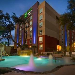 Фотографии гостиницы
Holiday Inn Express & Suites San Antonio Medical Center North, an IHG Hotel