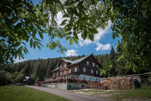 Фотографии гостевого дома
Lysečinská bouda