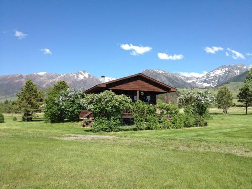 Фотография гостевого дома Pine Creek Cabin Livingston Montana