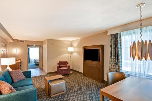 Фотография гостиницы Embassy Suites Orlando Downtown