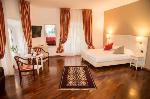 Фотография гостевого дома Inn Rome Rooms & Suites