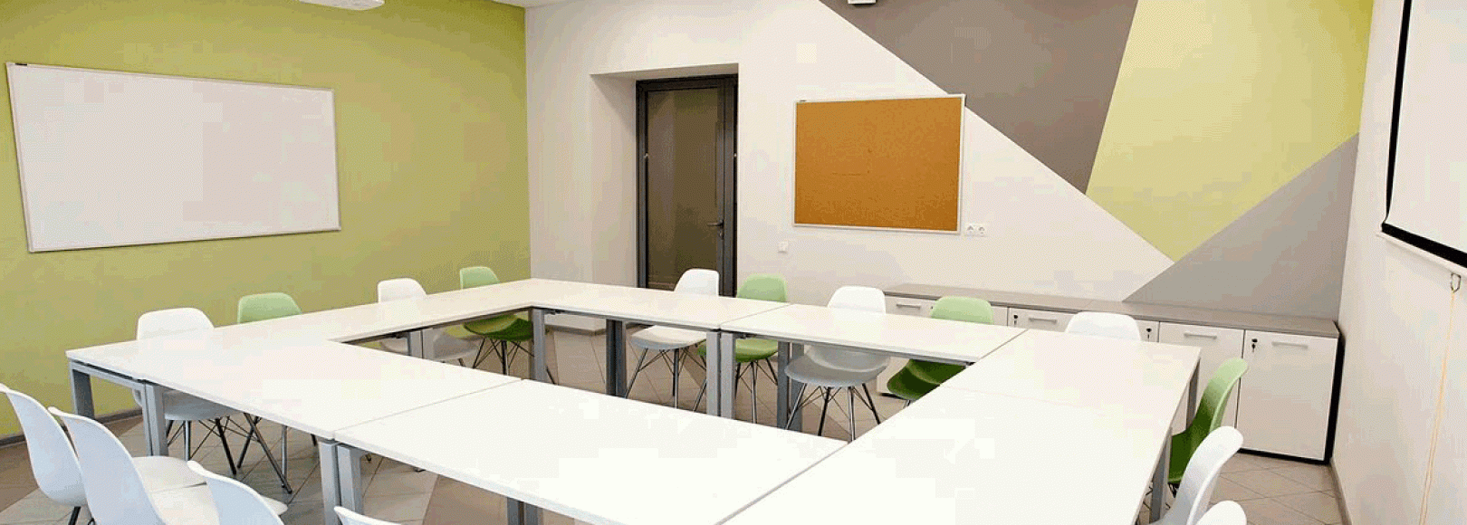 Фотография комнаты для переговоров КЦ Московский Универсальный классы