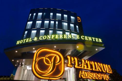Фотография гостиницы Platinum Adisucipto Hotel & Conference Center