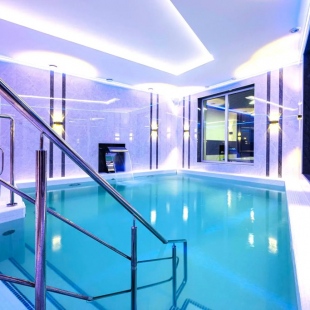 Фотография Коттеджа Частный дом Коттеджа с баней и бассейном