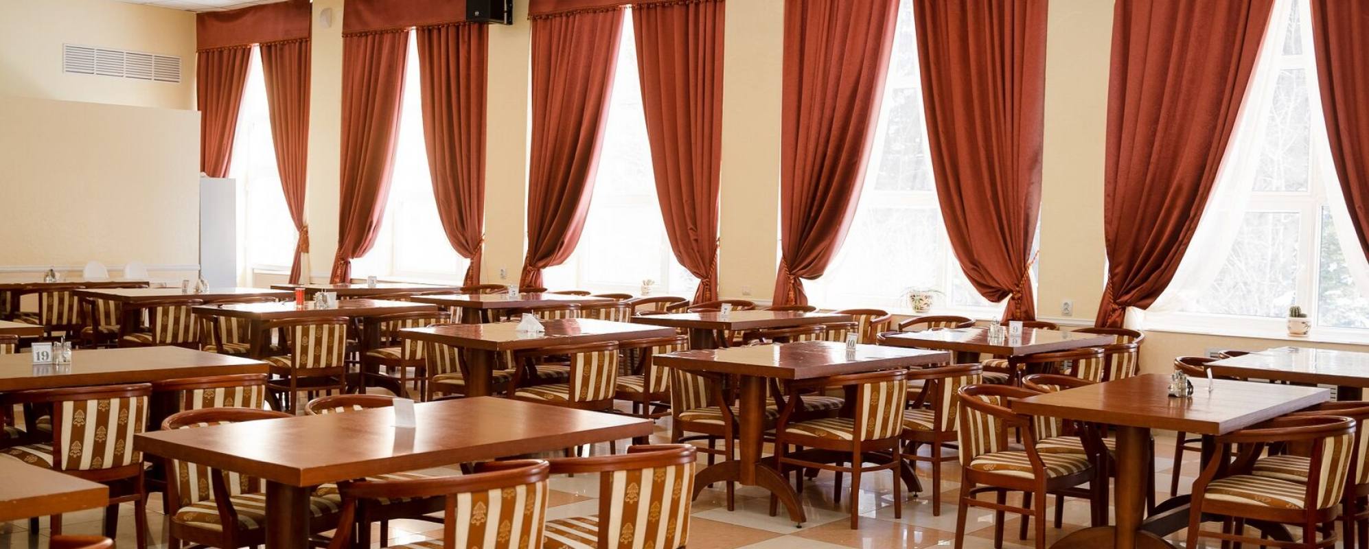 Фотографии банкетного зала Зал ресторана Синее море