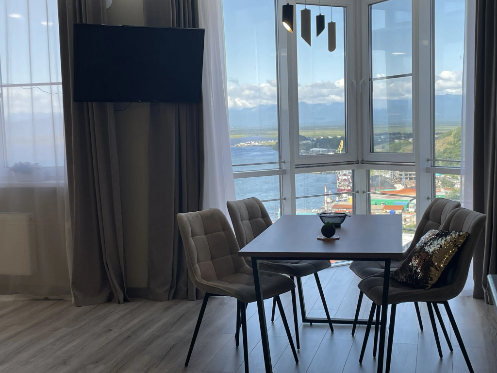 Фотография квартиры Квартира New-Sea с видом на бухту, вулкан, горы и лес