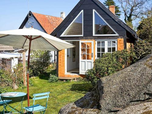 Фотография гостевого дома Holiday home Svaneke VII