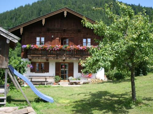 Фотографии базы отдыха 
            Bergbauernhof Simmerl