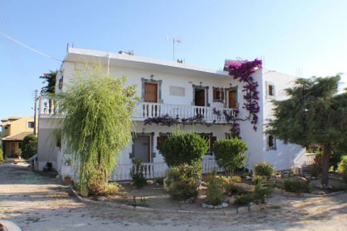 Фотографии гостевого дома
Nikolas House