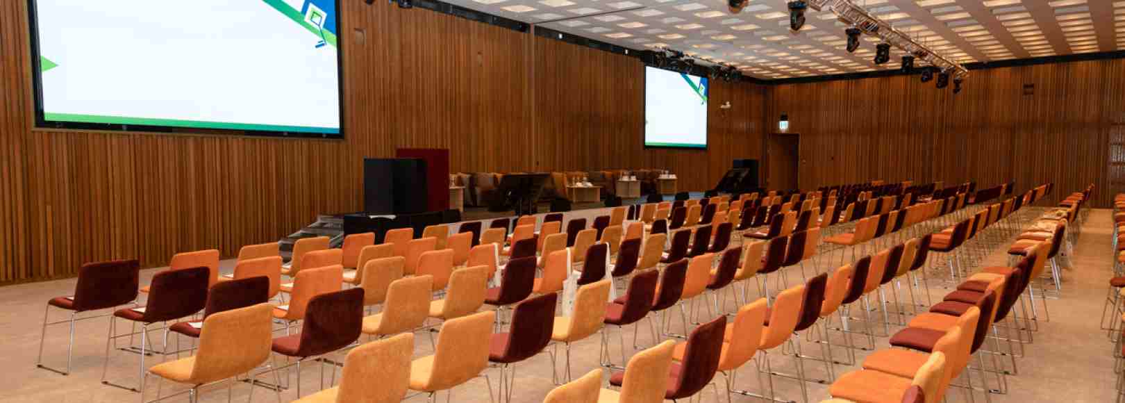 Фотография конференц-зала Арнебия