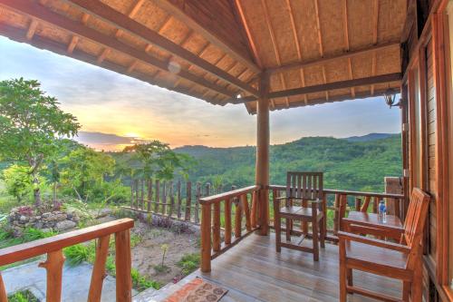 Фотография базы отдыха Ayu Hill Bungalows