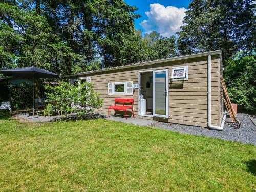 Фотография гостевого дома Modern chalet in Voorthuizen with access to swimming pool