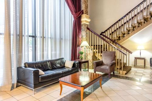 Фотография гостиницы Quality Inn Central