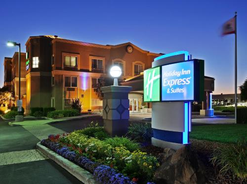 Фотография гостиницы Holiday Inn Express Hotel & Suites San Jose-Morgan Hill, an IHG Hotel