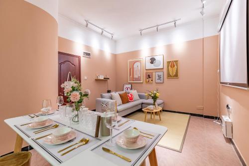 Фотография гостиницы Guangzhou Sports West Railway Station of Tianhe District,Locals Hotels Apartment00185140