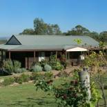 Фотография гостевого дома North Lodge Clan Cottage