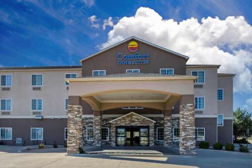 Фотография гостиницы Comfort Inn & Suites near Bethel College