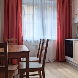 Фотография квартиры Квартира Евротрешка Pink Ривьера Завидово с видом на воду и выходом на пляж