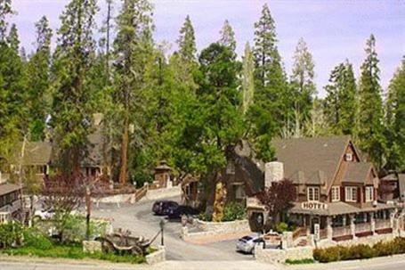 Фотография мини отеля Saddleback Inn at Lake Arrowhead