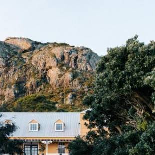 Фотографии мини отеля
Ship Inn Stanley