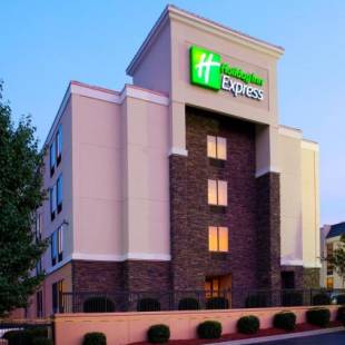 Фотографии гостиницы 
            Holiday Inn Express Raleigh-Durham Airport, an IHG Hotel