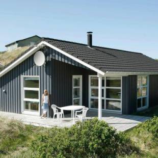 Фотографии гостевого дома
Three-Bedroom Holiday home in Løkken 4