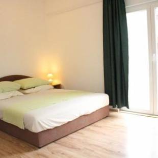 Фотография гостевого дома Apartments by the sea Slatine, Ciovo - 6018