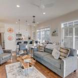 Фотография гостевого дома New Luxury Loft #12 Near Resort With Huge Hot Tub & Views - FREE Activities & Equipment Rentals Daily