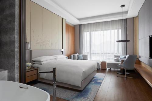 Фотографии гостиницы
Wenzhou Airport Marriott Hotel