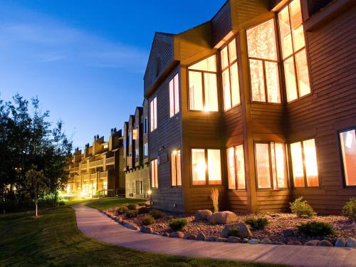 Фотография гостиницы Caribou Highlands Lodge