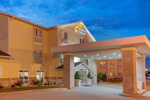 Фотография гостиницы Comfort Inn & Suites near Route 66 Award Winning Gold Hotel 2021