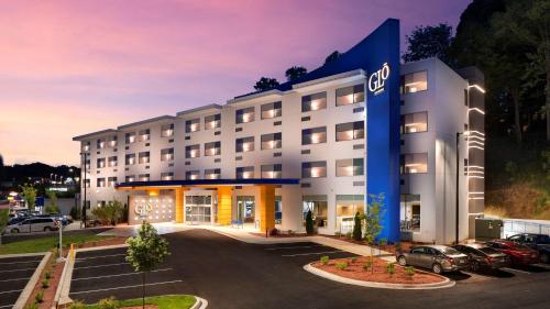 Фотография гостиницы GLō Best Western Asheville Tunnel Road