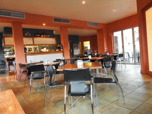 Фотография гостиницы Waves Luxury Suites