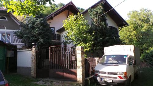 Фотография гостевого дома 4 bedrooms chalet with lake view jacuzzy and furnished garden at Sibiel