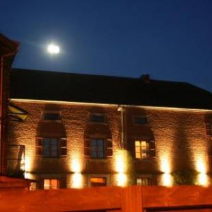 Фотографии базы отдыха
La Ferme du Pré Charmant