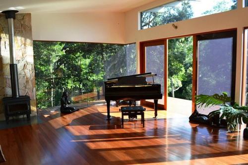 Фотография гостевого дома Runawaytomaleny