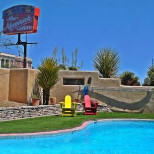 Фотографии мини отеля
The Maverick Inn